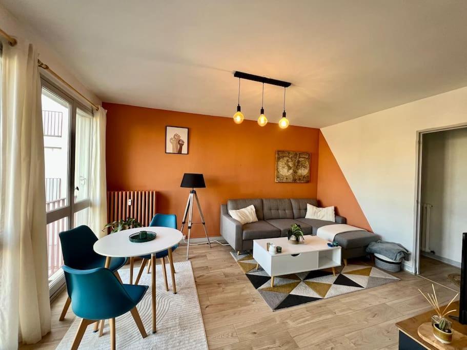 Le P'Tit Anatole - Joli T2 Avec Parking Apartment ปัวติเยร์ ภายนอก รูปภาพ