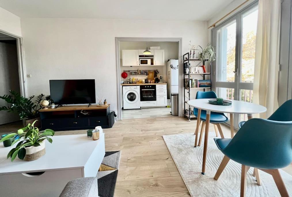 Le P'Tit Anatole - Joli T2 Avec Parking Apartment ปัวติเยร์ ภายนอก รูปภาพ