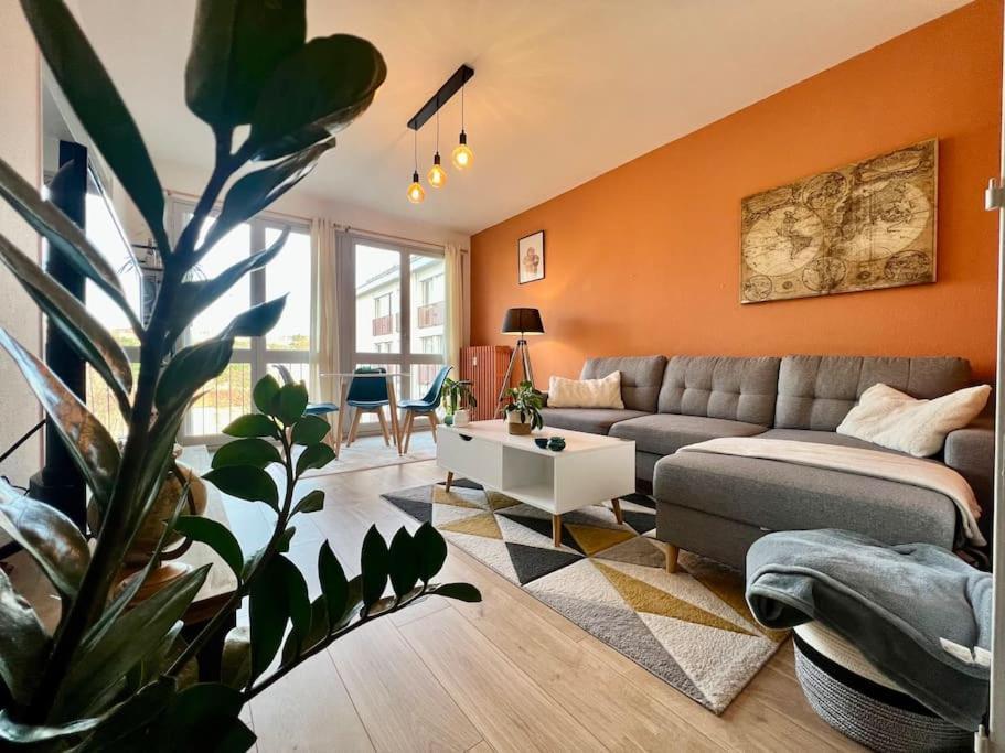 Le P'Tit Anatole - Joli T2 Avec Parking Apartment ปัวติเยร์ ภายนอก รูปภาพ
