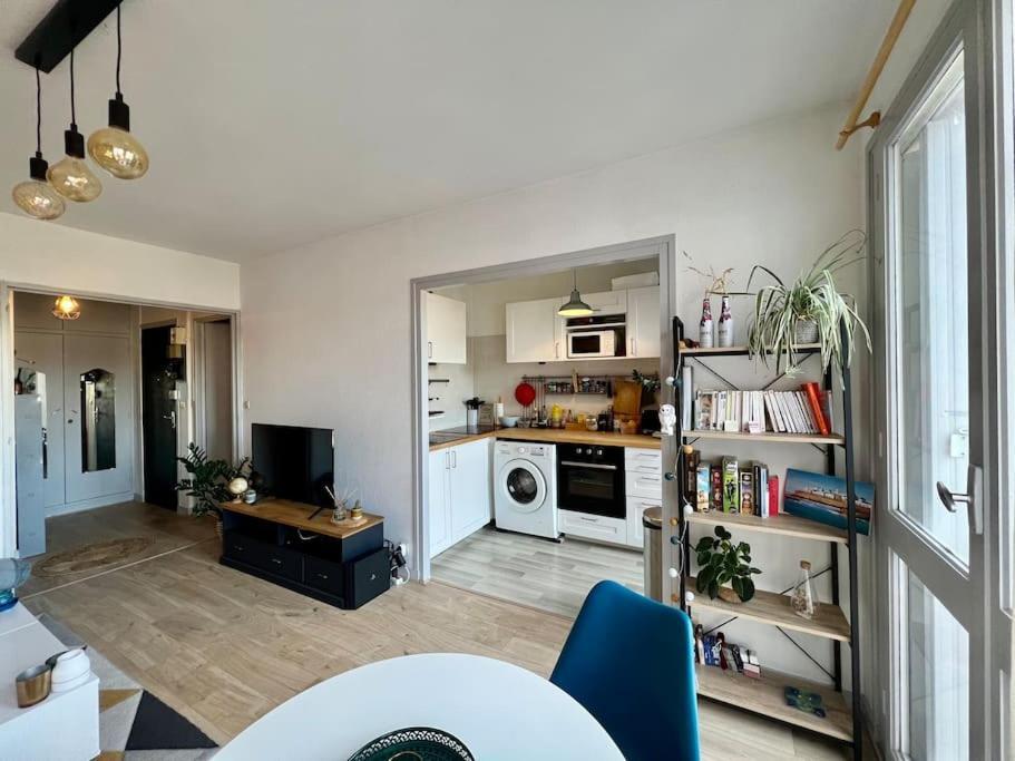 Le P'Tit Anatole - Joli T2 Avec Parking Apartment ปัวติเยร์ ภายนอก รูปภาพ